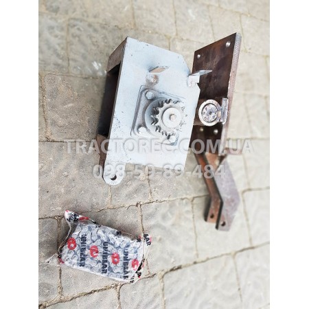 Перехідний редуктор для грунтофрези мототрактора, навісний механізм, плаваючий привід навісного обладнання